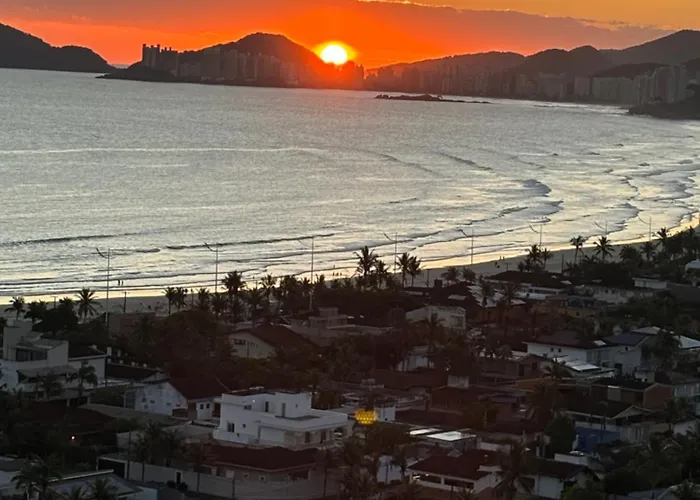 Maravilhoso apartamento vista mar Enseada Guarujá